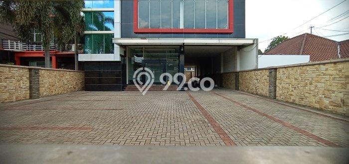 Kantor Dijual di Prime Area Jakarta Timur Luas 2250m2 Kantor Dijual di Prime Area Jakarta Timur Luas 2250m2