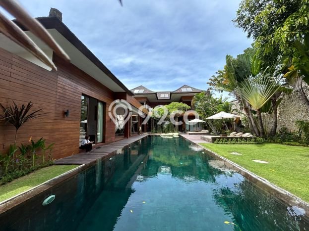 Rumah Elit Modern Tanpa Renovasi di Petitenget Badung Rumah Elit Modern Tanpa Renovasi di Petitenget Badung