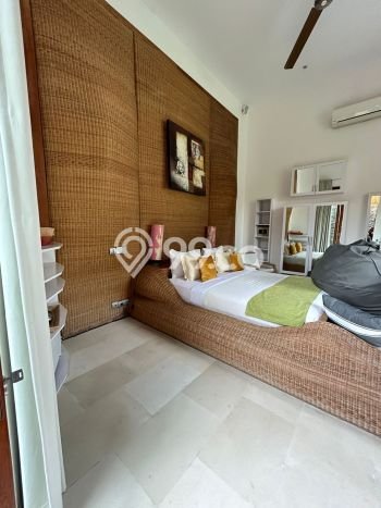 Rumah Elit Modern Tanpa Renovasi di Petitenget Badung Rumah Elit Modern Tanpa Renovasi di Petitenget Badung