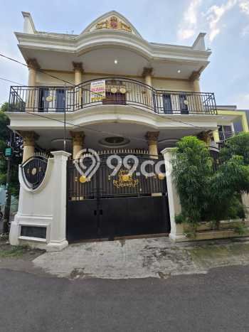 Rumah Luxury Modern Tanpa Renovasi di Cijantung Jakarta Timur Rumah Luxury Modern Tanpa Renovasi di Cijantung Jakarta Timur