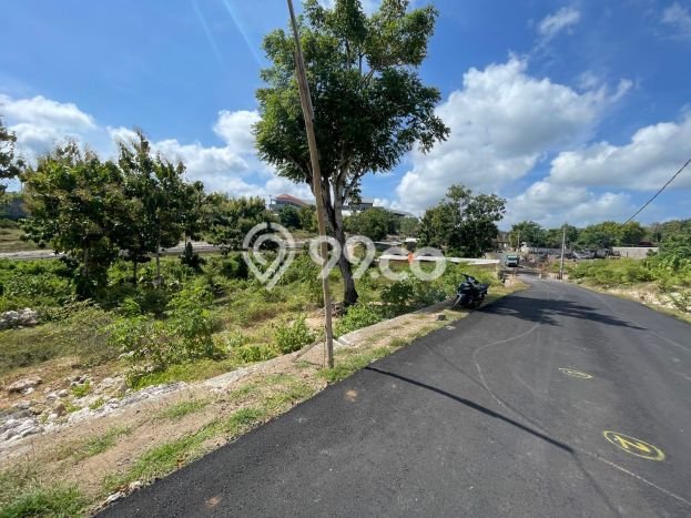 Tanah Area Strategis di , Luas 310m2m², Cocok untuk Investasi Tanah Area Strategis di , Luas 310m2m², Cocok untuk Investasi