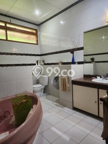 Jual Rumah Luas Megah Dengan View Eksklusif di Sayap Dago, Bandung Jual Rumah Luas Megah Dengan View Eksklusif di Sayap Dago, Bandung