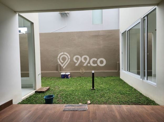 Rumah Mewah LB 330m2 Siap Huni Desain Elegan di Setiabudi, Bandung Rumah Mewah LB 330m2 Siap Huni Desain Elegan di Setiabudi, Bandung