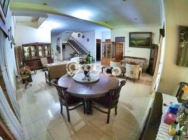Ready to Use! Luxury House LT 620m2 Desain Elegan di Tubagus Ismail Ready to Use! Luxury House LT 620m2 Desain Elegan di Tubagus Ismail