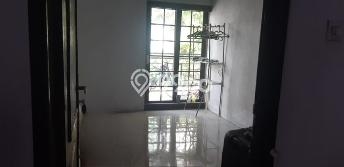 Rumah Bagus Siap Huni Di Karawaci Luas 200m2 Lokasi Strategis Rumah Bagus Siap Huni Di Karawaci Luas 200m2 Lokasi Strategis