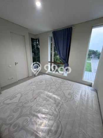 Disewakan! Rumah 2 Kamar Tidur &
2 Kamar Mandi di Citraland, Surabaya Disewakan! Rumah 2 Kamar Tidur &
2 Kamar Mandi di Citraland, Surabaya
