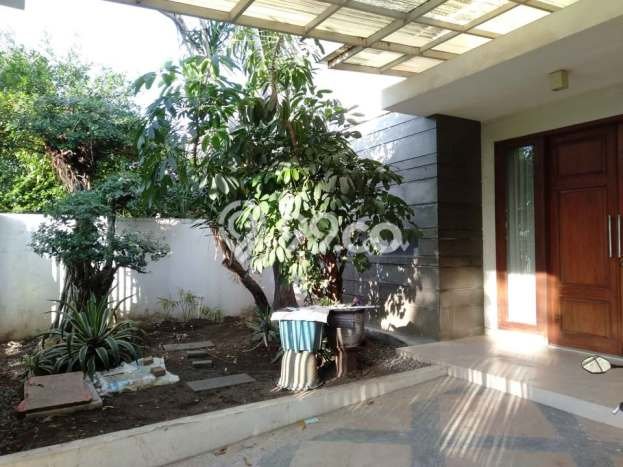Dijual Rumah Minimalis Bagus Punya 5 KT di Wiyung Surabaya - Dijual Rumah Minimalis Bagus Punya 5 KT di Wiyung Surabaya -