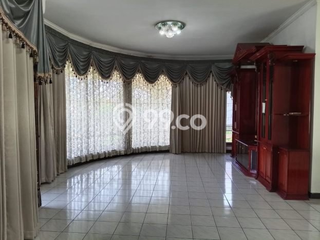 Jual Rumah Mewah Megah Dengan View Eksklusif di Manyar, Surabaya Jual Rumah Mewah Megah Dengan View Eksklusif di Manyar, Surabaya