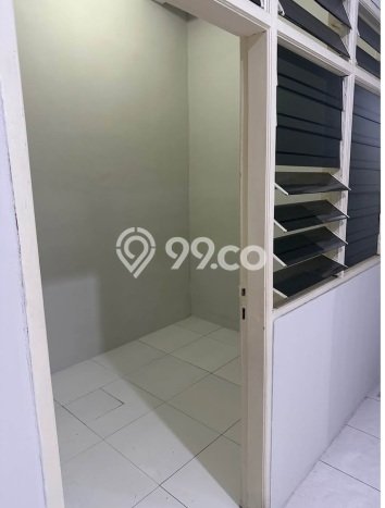 Lokasi strategis! Rumah siap huni disewakan di Wiyung LB 250m2 Lokasi strategis! Rumah siap huni disewakan di Wiyung LB 250m2