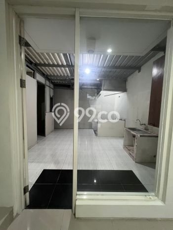 Disewakan! Rumah 2 Kamar Tidur &
2 Kamar Mandi di Citraland, Surabaya Disewakan! Rumah 2 Kamar Tidur &
2 Kamar Mandi di Citraland, Surabaya