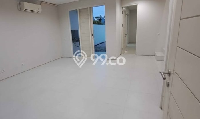 For Sale Rumah 3 Kamar Lokasi Ideal Nyaman dan Strategis di Wiyung For Sale Rumah 3 Kamar Lokasi Ideal Nyaman dan Strategis di Wiyung