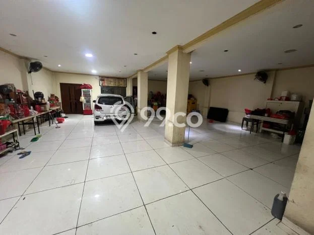 Ruko Strategis di Dukuh Kupang, Luas 630m2m², Lokasi Bisnis, Dekat Dukuh Kupang, Surabaya, Surabaya Ruko Strategis di Dukuh Kupang, Luas 630m2m², Lokasi Bisnis, Dekat Dukuh Kupang, Surabaya, Surabaya