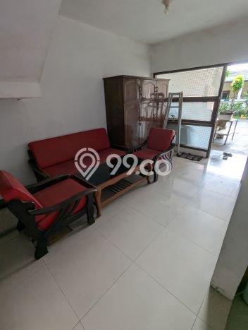 Dijual Hunian Rumah Terawat 6 Kamar di Lidah Kulon, Surabaya Dijual Hunian Rumah Terawat 6 Kamar di Lidah Kulon, Surabaya