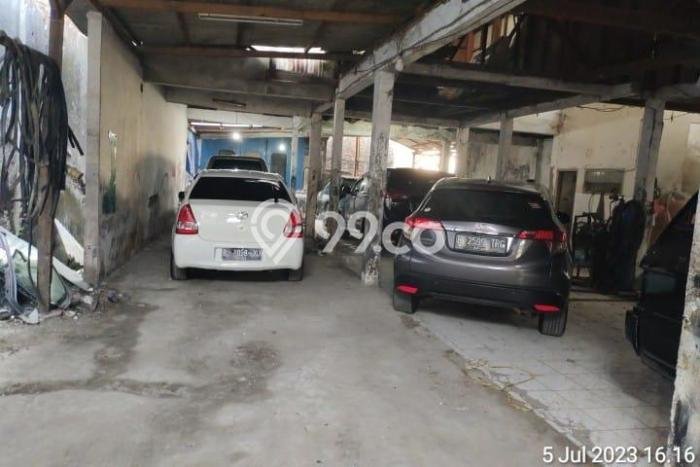 Jual Gudang Kawasan Strategis Kawasan , Luas 696m2m², Jalan Raya Jual Gudang Kawasan Strategis Kawasan , Luas 696m2m², Jalan Raya