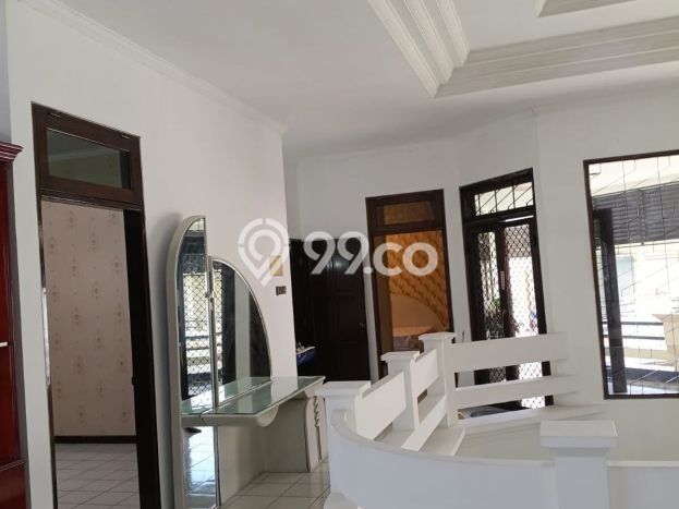 Jual Rumah Mewah Megah Dengan View Eksklusif di Manyar, Surabaya Jual Rumah Mewah Megah Dengan View Eksklusif di Manyar, Surabaya