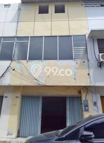 LOKASI STRATEGIS! Ruko di Margomulyo, Luas 140m2m², Area Komersial, Mainroad LOKASI STRATEGIS! Ruko di Margomulyo, Luas 140m2m², Area Komersial, Mainroad