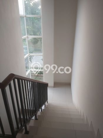 Ready to Use! Premium House LT 320m2 Desain Elegan di Harapan Indah Ready to Use! Premium House LT 320m2 Desain Elegan di Harapan Indah