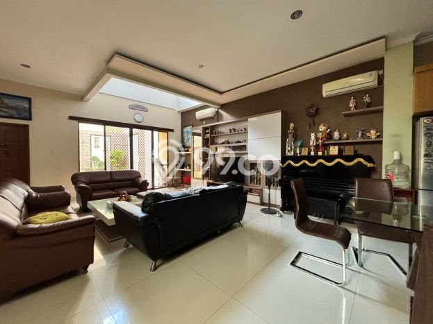 For Sale! Premium House LT 279m2 Desain Modern di Jaka Setia For Sale! Premium House LT 279m2 Desain Modern di Jaka Setia