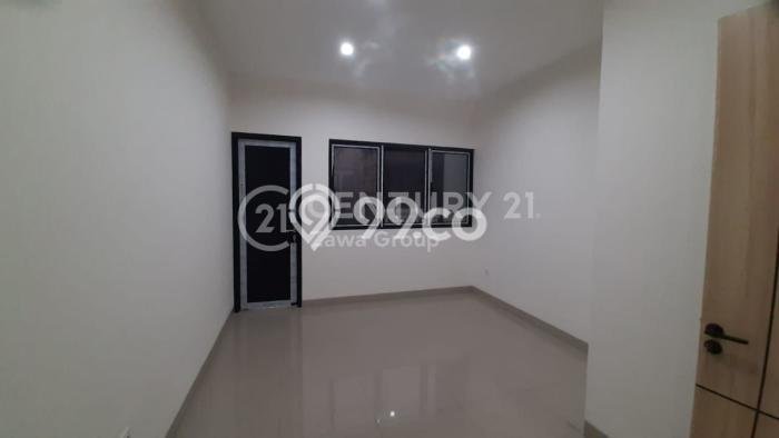 For Sale Hunian Rumah Terawat 3 KT di Tanjung Duren, Jakarta Barat For Sale Hunian Rumah Terawat 3 KT di Tanjung Duren, Jakarta Barat