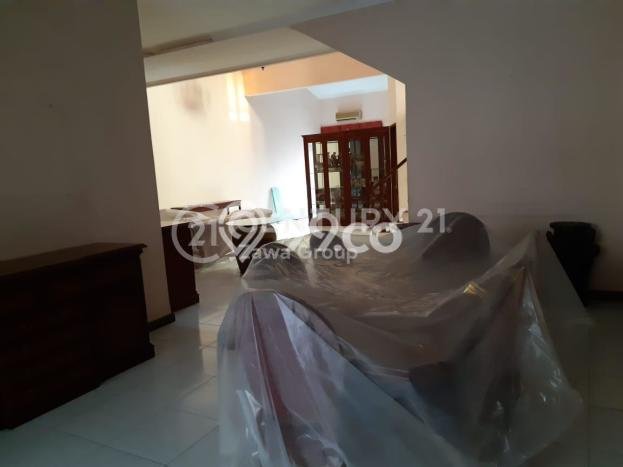 For Sale! Premium House LT 307m2 Desain Elegan di Kemanggisan For Sale! Premium House LT 307m2 Desain Elegan di Kemanggisan