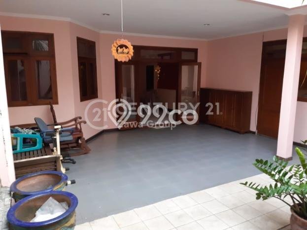 For Sale! Premium House LT 307m2 Desain Elegan di Kemanggisan For Sale! Premium House LT 307m2 Desain Elegan di Kemanggisan