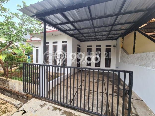 For Sale Hunian Rumah Terawat 3 Kamar di Bintaro, Tangerang Selatan For Sale Hunian Rumah Terawat 3 Kamar di Bintaro, Tangerang Selatan