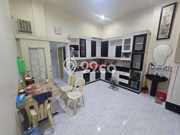Siap Huni Rumah Mewah 3 Kamar di Penjaringan Dekat ke Mana Pun Siap Huni Rumah Mewah 3 Kamar di Penjaringan Dekat ke Mana Pun