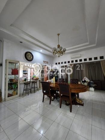 Ready to Use! Luxury House LT 535m2 Desain Elegan di Kemang Ready to Use! Luxury House LT 535m2 Desain Elegan di Kemang