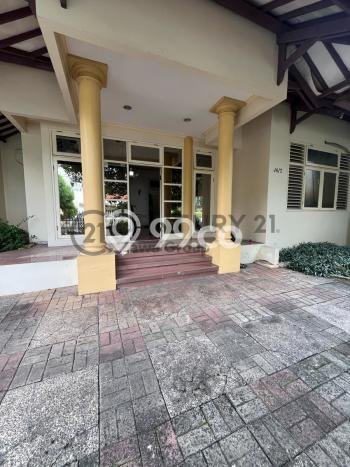 Jual Rumah Luas Megah Dengan View Eksklusif di Bintaro, Jakarta Selatan Jual Rumah Luas Megah Dengan View Eksklusif di Bintaro, Jakarta Selatan