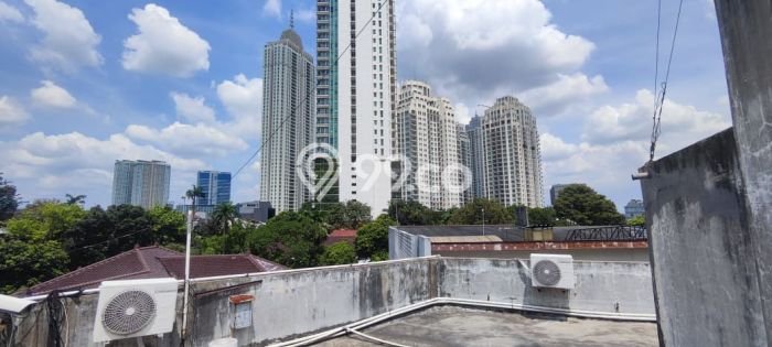 Komersial Disewakan Cepat di Kebayoran Baru Jakarta Selatan LB 2000m2 Komersial Disewakan Cepat di Kebayoran Baru Jakarta Selatan LB 2000m2
