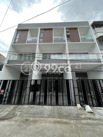 Dijual Rumah Luas Megah Dengan View Cantik di Jelambar, Jakarta Barat Dijual Rumah Luas Megah Dengan View Cantik di Jelambar, Jakarta Barat