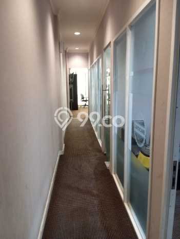 Ruko Dijual di Prime Area Jakarta Timur Luas 300m2 Ruko Dijual di Prime Area Jakarta Timur Luas 300m2