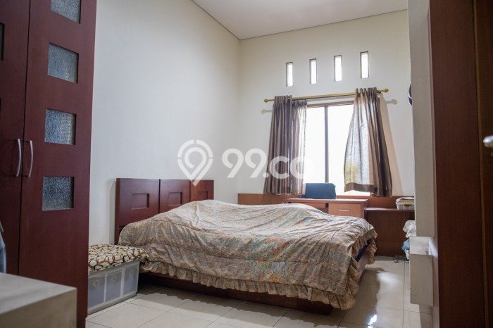 Rumah Mewah LB 290m2 Siap Huni Desain Elegan di Jatiwaringin, Bekasi Rumah Mewah LB 290m2 Siap Huni Desain Elegan di Jatiwaringin, Bekasi