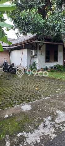 Rumah Lingkungan Asri kawasan Pamulang, Tangerang Selatan, LT 427m² LB 140m² Rumah Lingkungan Asri kawasan Pamulang, Tangerang Selatan, LT 427m² LB 140m²