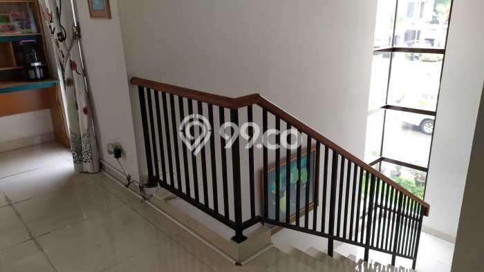 Rumah Elit LB 175m2 Siap Huni Desain Elegan di Harapan Indah, Bekasi Rumah Elit LB 175m2 Siap Huni Desain Elegan di Harapan Indah, Bekasi