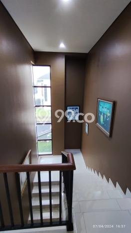 Rumah Elit LB 175m2 Siap Huni Desain Elegan di Harapan Indah, Bekasi Rumah Elit LB 175m2 Siap Huni Desain Elegan di Harapan Indah, Bekasi