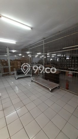 Gudang Dijual di Jakarta Barat LT 5060m2 & LB 4000m2 Lokasi Terbaik! Gudang Dijual di Jakarta Barat LT 5060m2 & LB 4000m2 Lokasi Terbaik!
