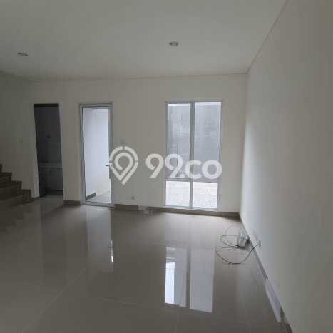 Disewakan! Rumah 3 Kamar Tidur &
3 Kamar Mandi di Gading Serpong, Tangerang Disewakan! Rumah 3 Kamar Tidur &
3 Kamar Mandi di Gading Serpong, Tangerang