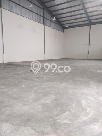 Gudang Disewa di Bandung dengan LB 1020m2 Area Komersial Ramai Gudang Disewa di Bandung dengan LB 1020m2 Area Komersial Ramai