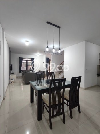 Jarang Ada! Rumah Sewa 4 Kamar Nyaman Siap Huni Pasteur Jarang Ada! Rumah Sewa 4 Kamar Nyaman Siap Huni Pasteur