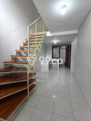 Disewakan! Rumah 2 Kamar Tidur &
1 Kamar Mandi di Pasteur, Bandung Disewakan! Rumah 2 Kamar Tidur &
1 Kamar Mandi di Pasteur, Bandung