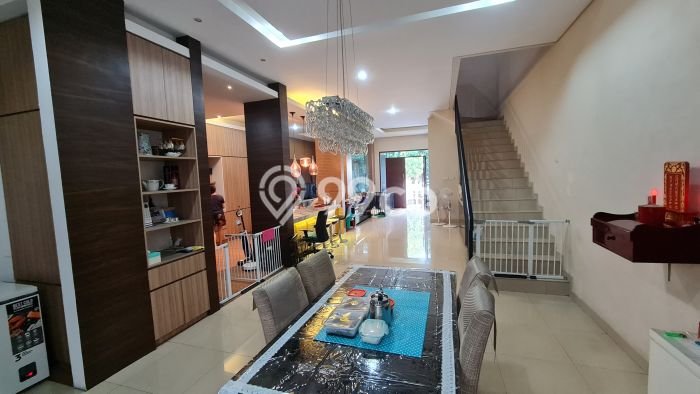 For Sale! Luxury House LT 216m2 Desain Elegan di Pantai Indah Kapuk For Sale! Luxury House LT 216m2 Desain Elegan di Pantai Indah Kapuk
