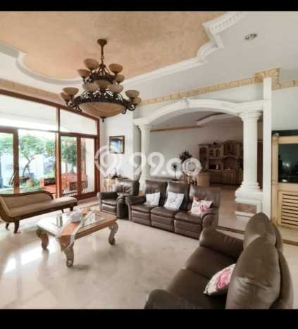 Rumah Elit Modern Siap Huni di Pantai Mutiara Jakarta Utara Rumah Elit Modern Siap Huni di Pantai Mutiara Jakarta Utara