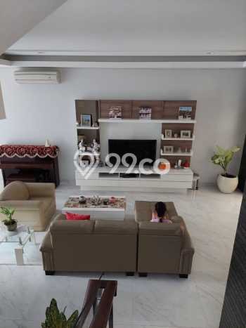Dijual Rumah Luas Elegan Dengan View Cantik di Permata Buana, Jakarta Barat Dijual Rumah Luas Elegan Dengan View Cantik di Permata Buana, Jakarta Barat