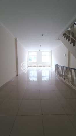 Unit Ruko Dijual di Cipondoh Tangerang Luas Tanah 67m2, Luas Bangunan 202m2 Unit Ruko Dijual di Cipondoh Tangerang Luas Tanah 67m2, Luas Bangunan 202m2