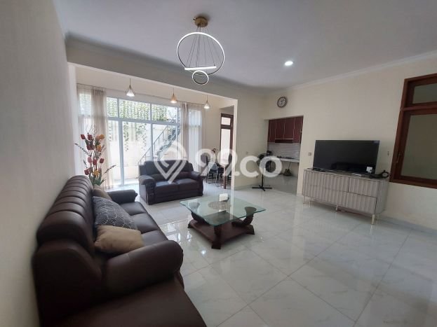 Rumah Cantik Siap Huni Di Serpong Luas 150m2 Lokasi Strategis Rumah Cantik Siap Huni Di Serpong Luas 150m2 Lokasi Strategis