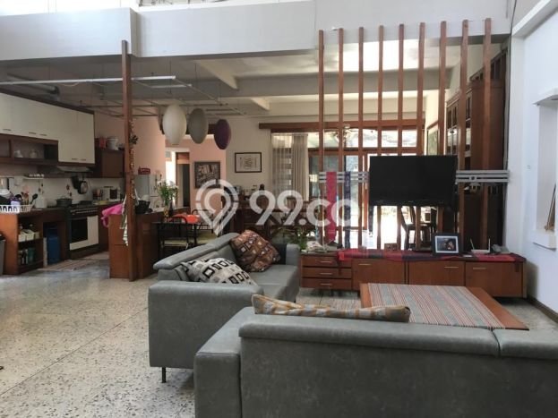 Disewakan! Rumah 8 Kamar Tidur &
5 Kamar Mandi di Setra Sari, Bandung Disewakan! Rumah 8 Kamar Tidur &
5 Kamar Mandi di Setra Sari, Bandung