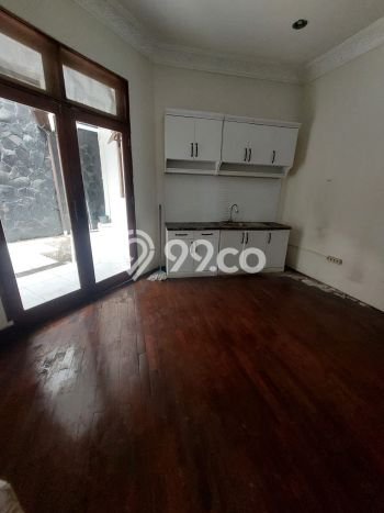 Rumah sewa siap huni 4 KT di Setra Sari, Bandung Rumah sewa siap huni 4 KT di Setra Sari, Bandung