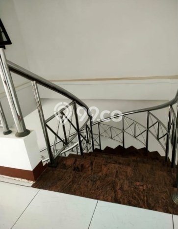 Rumah Luxury Modern Tanpa Renovasi di Taman Holis Indah Bandung Rumah Luxury Modern Tanpa Renovasi di Taman Holis Indah Bandung