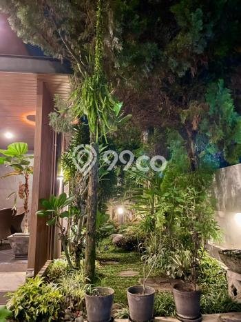 LIMITED OFFER! Rumah Berkualitas area Banyumanik, LT 650m2m² Bangunan 500m2m² LIMITED OFFER! Rumah Berkualitas area Banyumanik, LT 650m2m² Bangunan 500m2m²
